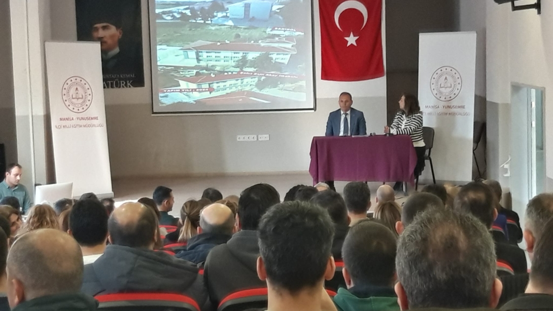 İLÇEMİZ OKULLARİNDA GÖREV YAPAN OKUL MÜDÜR YARDIMCILARINA YÖNELİK TÜRK KİZİLAYİ İLKOKULU KONFERANS SALONUNA  BİLGİLENDİRME TOPLANTİSİ YAPILDI.